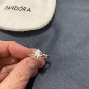 Pandora ring size 7.5 (56)